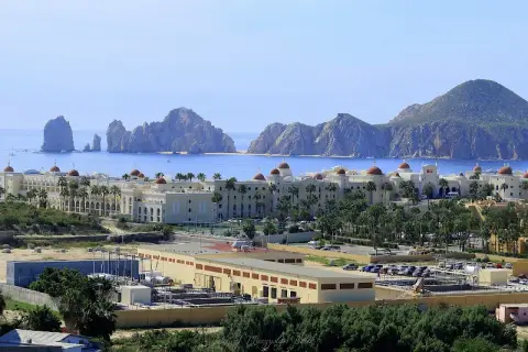 Comfort Inn & Suites los Cabos — private transfers from Los Cabos Airport