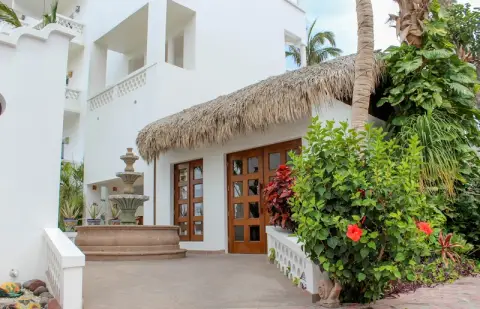 Hotel Casa Costa Azul — private transfers from Los Cabos Airport