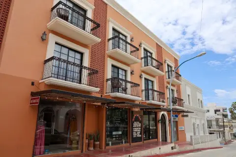 Hotel Colli — private transfers from Los Cabos Airport