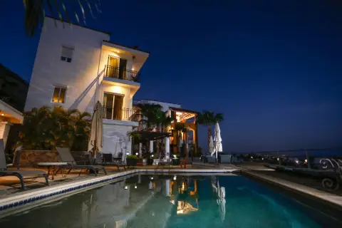 Mariamar Suites — private transfers from Los Cabos Airport