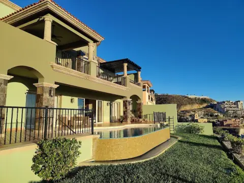 Montecristo Luxury Villas All Inclusive — private transfers from Los Cabos Airport