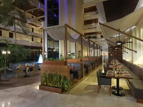 Tourist Corridor area — transfers to Paradisus