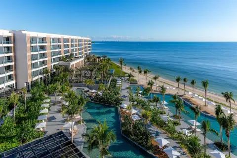 Waldorf Astoria Cancun — private transfers from Los Cabos Airport